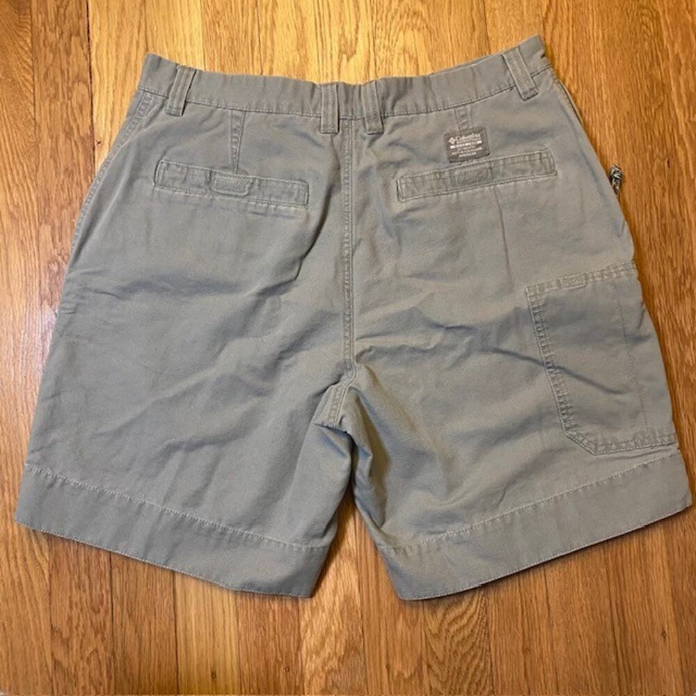Columbia Mens 34 Flat Front Tan Khaki 5 Pocket Fishing Hike Chino Shorts Cotton - Picture 3 of 7